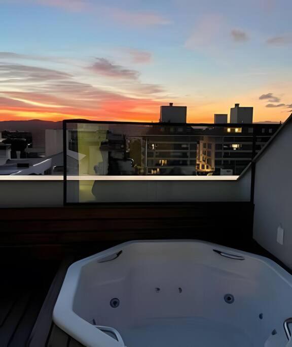 Ape | Top1% Mundial No Airbnb | 230m Do Mar Apartamento
